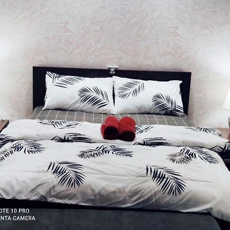 Kumkum Homestay Nusajaya  Luaran gambar