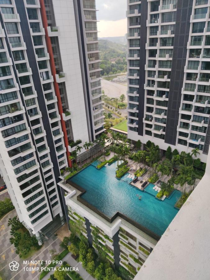 Kumkum Homestay Nusajaya  Luaran gambar