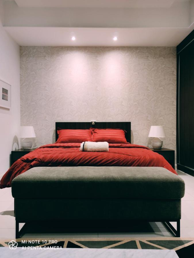Kumkum Homestay Nusajaya  Luaran gambar