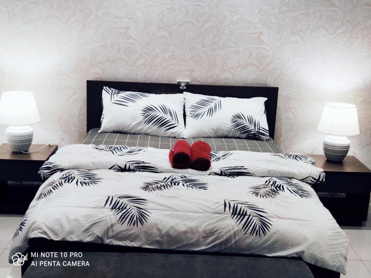 Kumkum Homestay Nusajaya  Luaran gambar